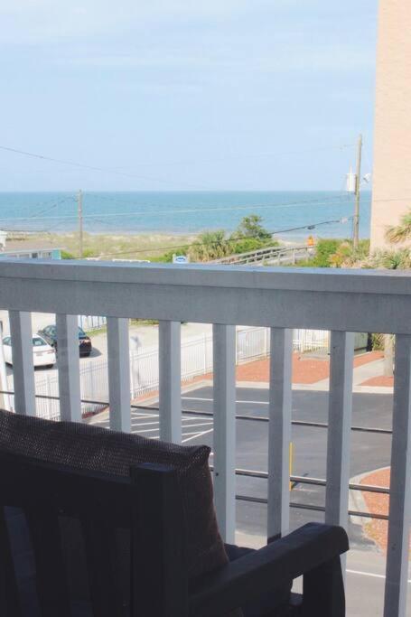 Kraken'S Den * Oceanview * Steps To Ocean * Pool Apartment Carolina Beach Exterior photo