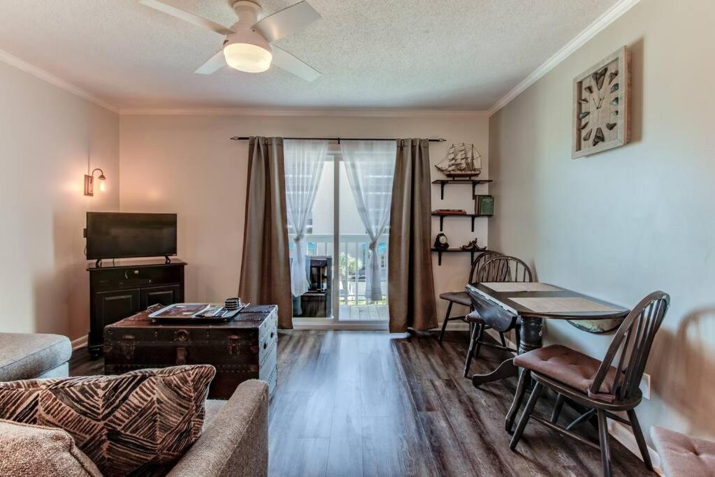 Kraken'S Den * Oceanview * Steps To Ocean * Pool Apartment Carolina Beach Exterior photo