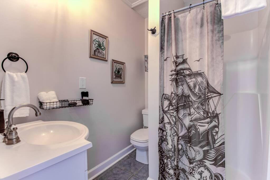 Kraken'S Den * Oceanview * Steps To Ocean * Pool Apartment Carolina Beach Exterior photo