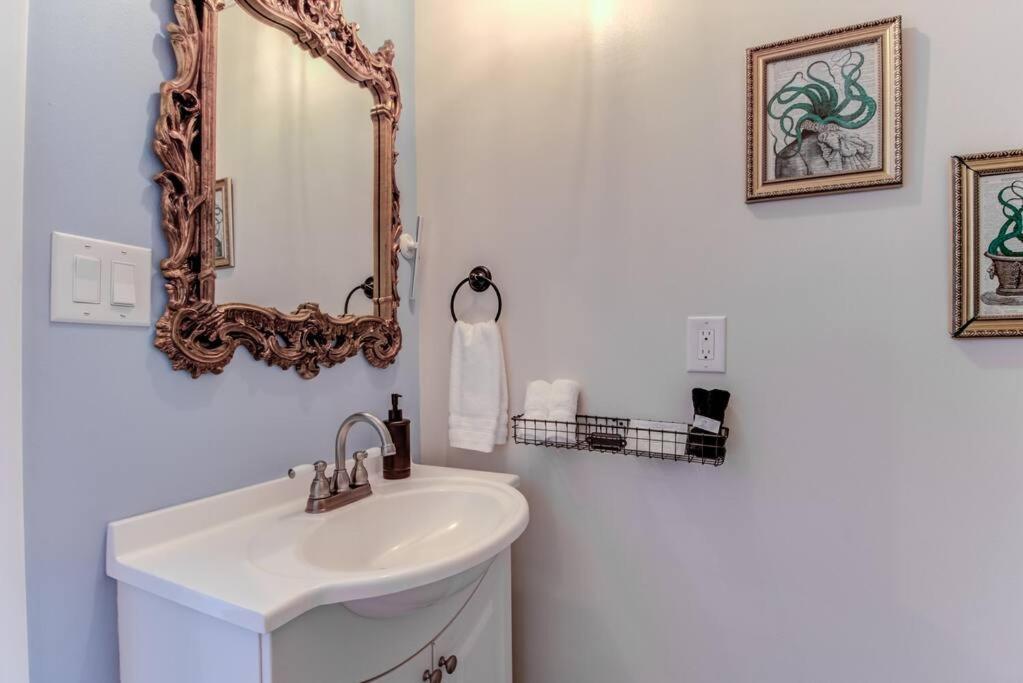 Kraken'S Den * Oceanview * Steps To Ocean * Pool Apartment Carolina Beach Exterior photo