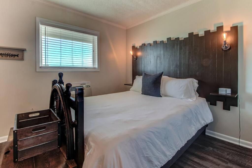 Kraken'S Den * Oceanview * Steps To Ocean * Pool Apartment Carolina Beach Exterior photo