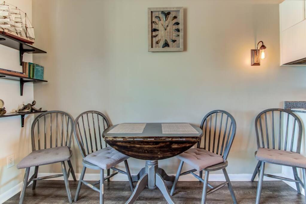 Kraken'S Den * Oceanview * Steps To Ocean * Pool Apartment Carolina Beach Exterior photo